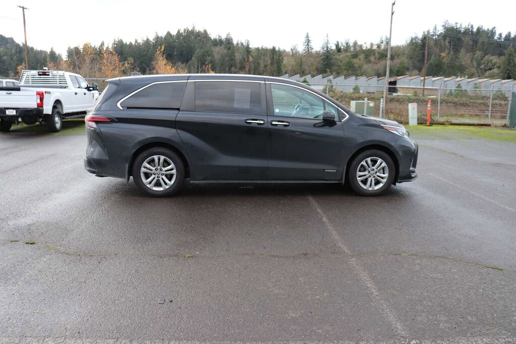 Used 2021 Toyota Sienna XSE 7 Passenger Van