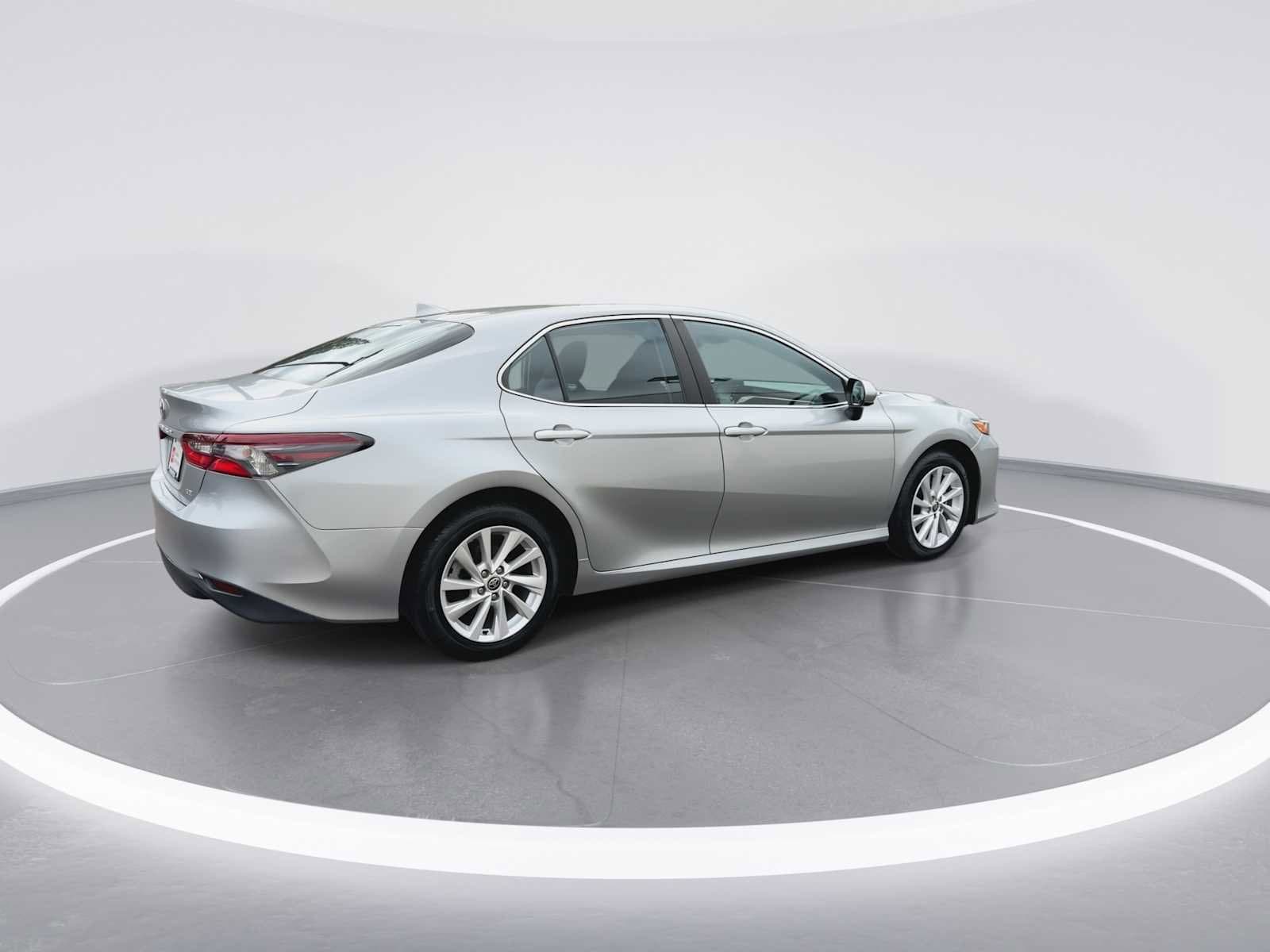 Thumbnail: 2021 Toyota Camry - 8
