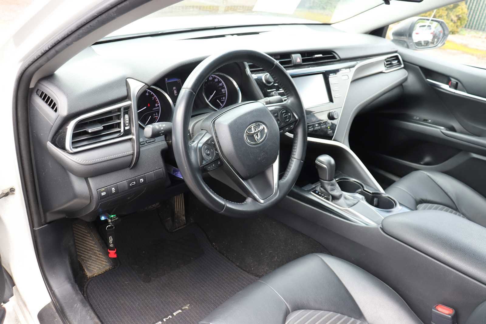 Thumbnail: 2018 Toyota Camry - 10