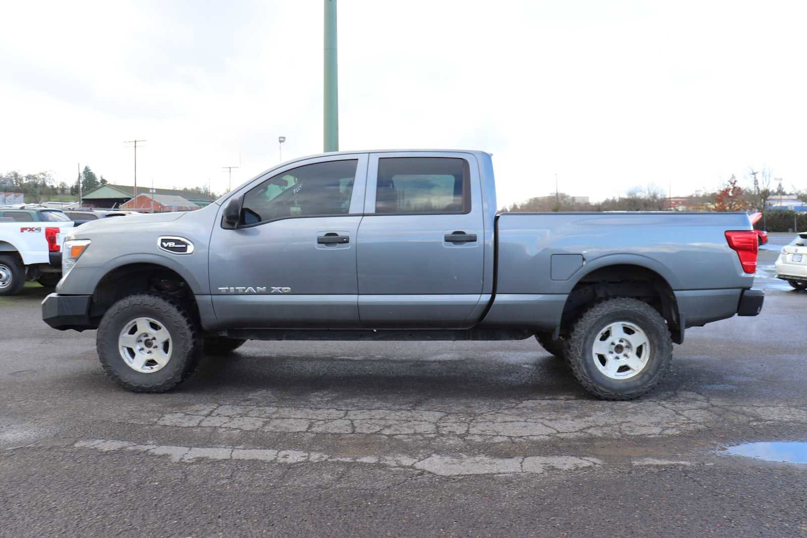 Thumbnail: 2018 Nissan Titan - 8