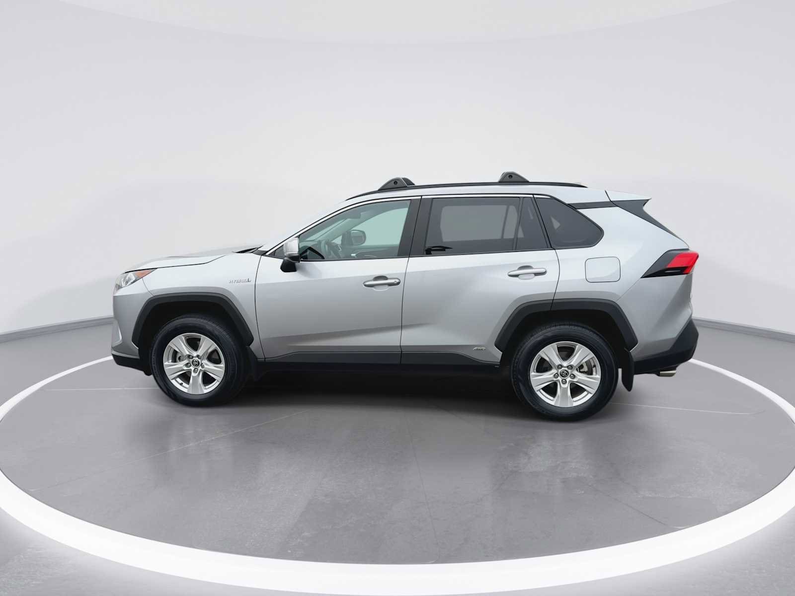 Thumbnail: 2021 Toyota RAV4 - 5