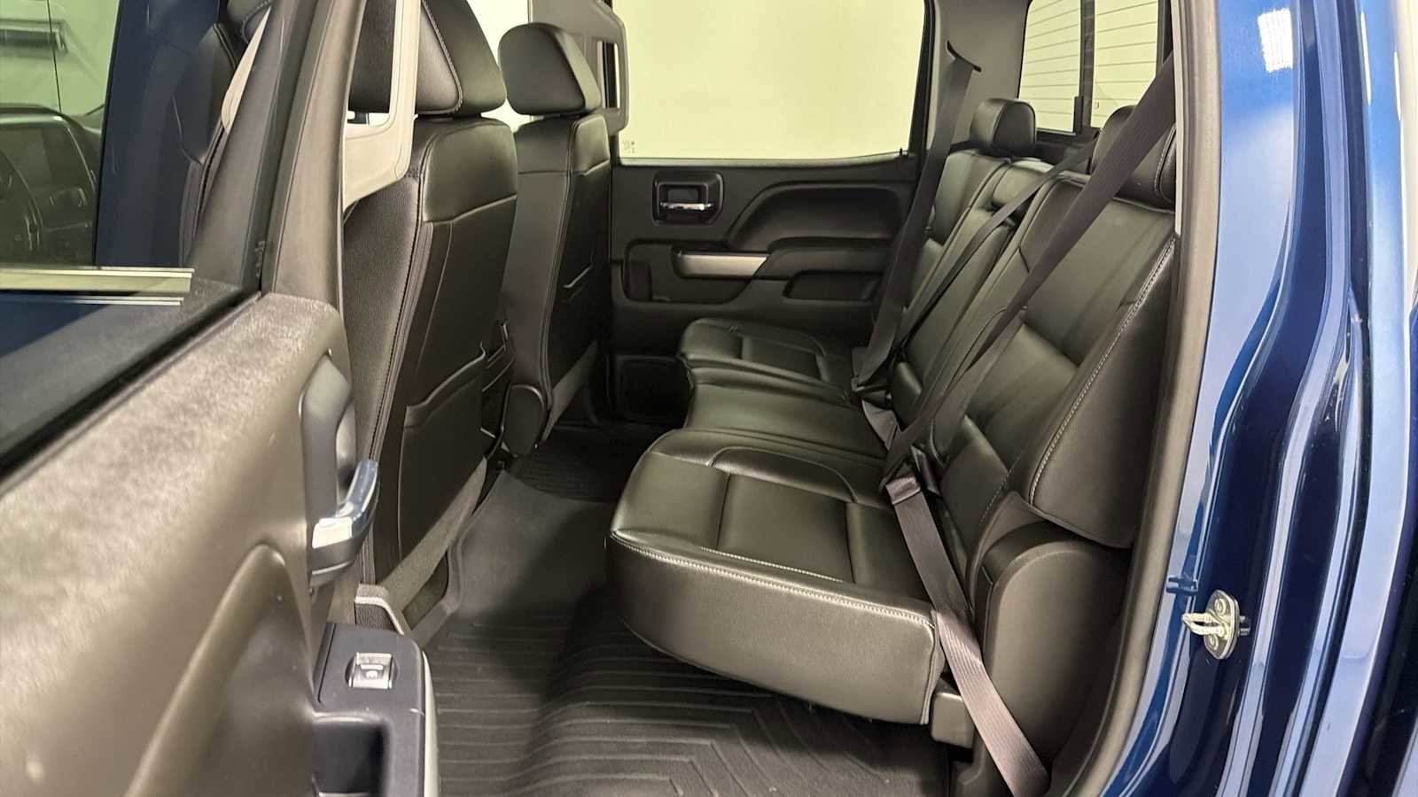 Thumbnail: 2016 Chevrolet Silverado 2500 - 25