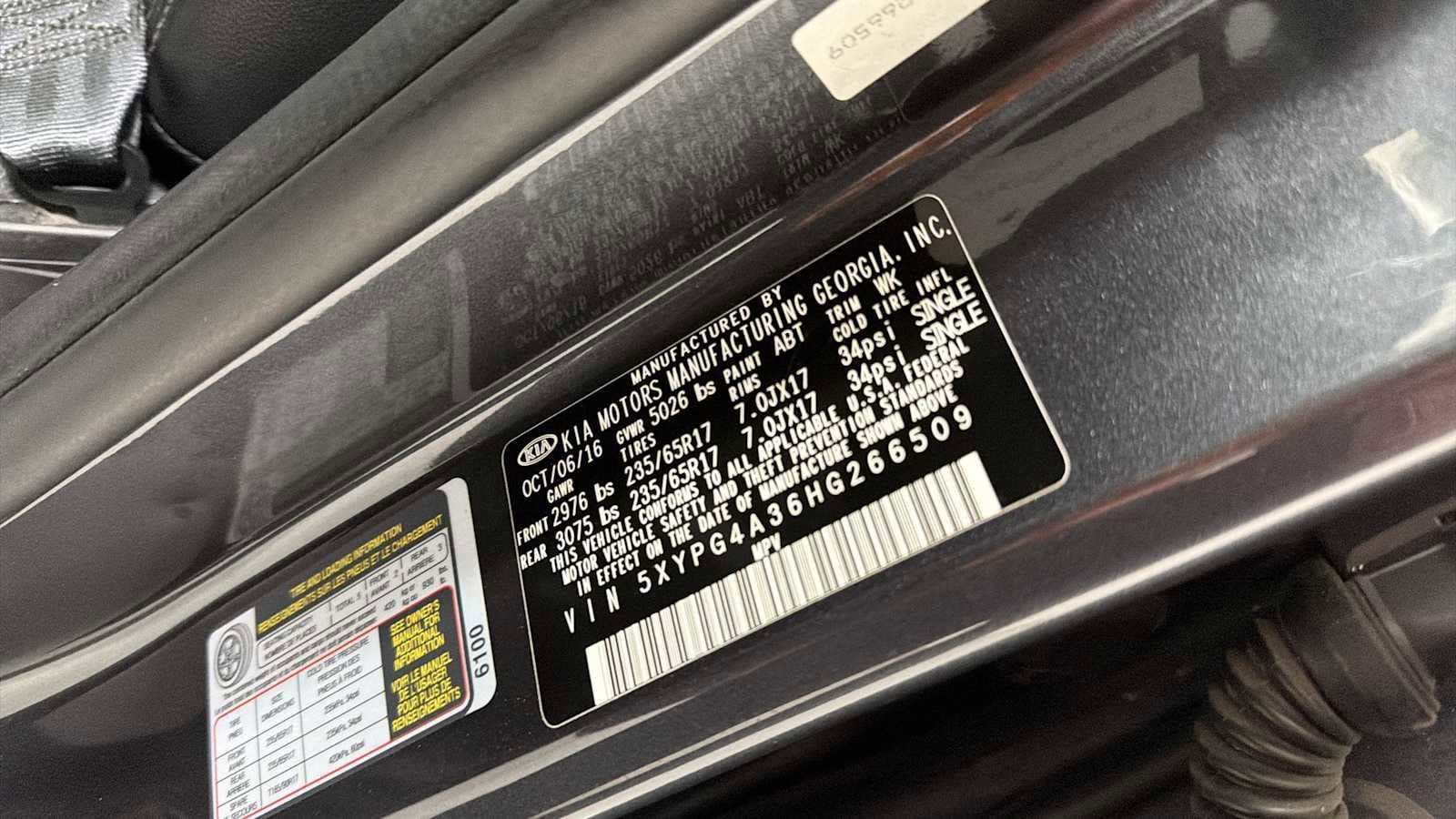 Thumbnail: 2017 Kia Sorento - 11