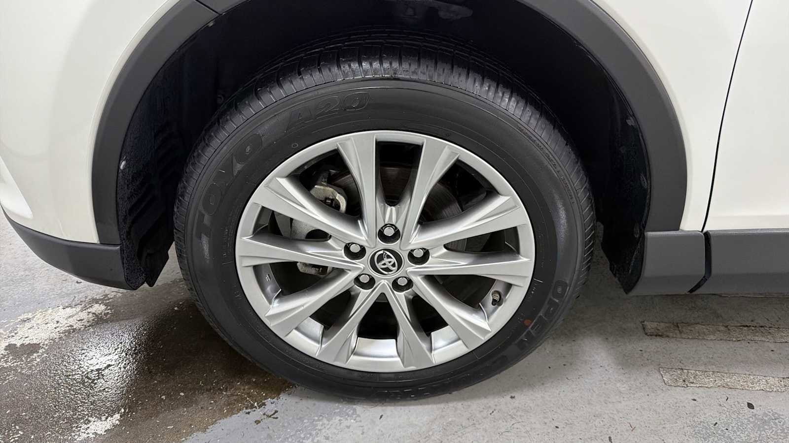 Thumbnail: 2018 Toyota RAV4 - 10