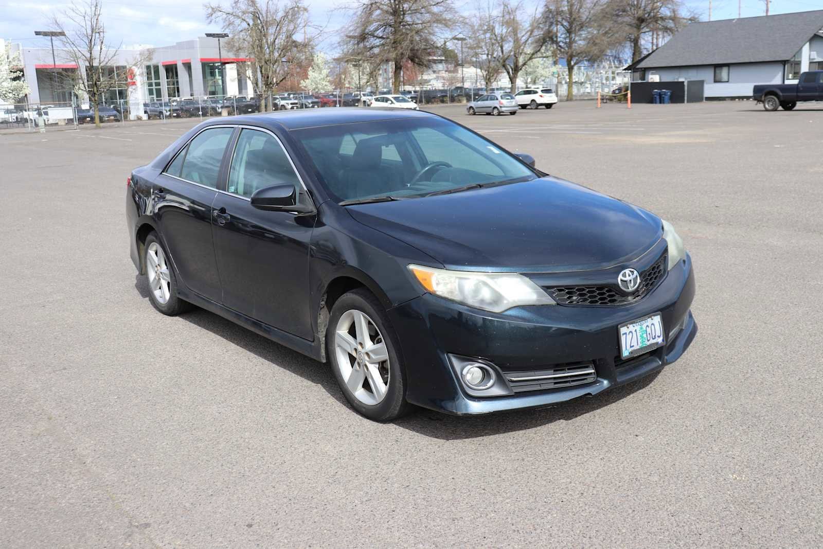 Thumbnail: 2014 Toyota Camry - 3