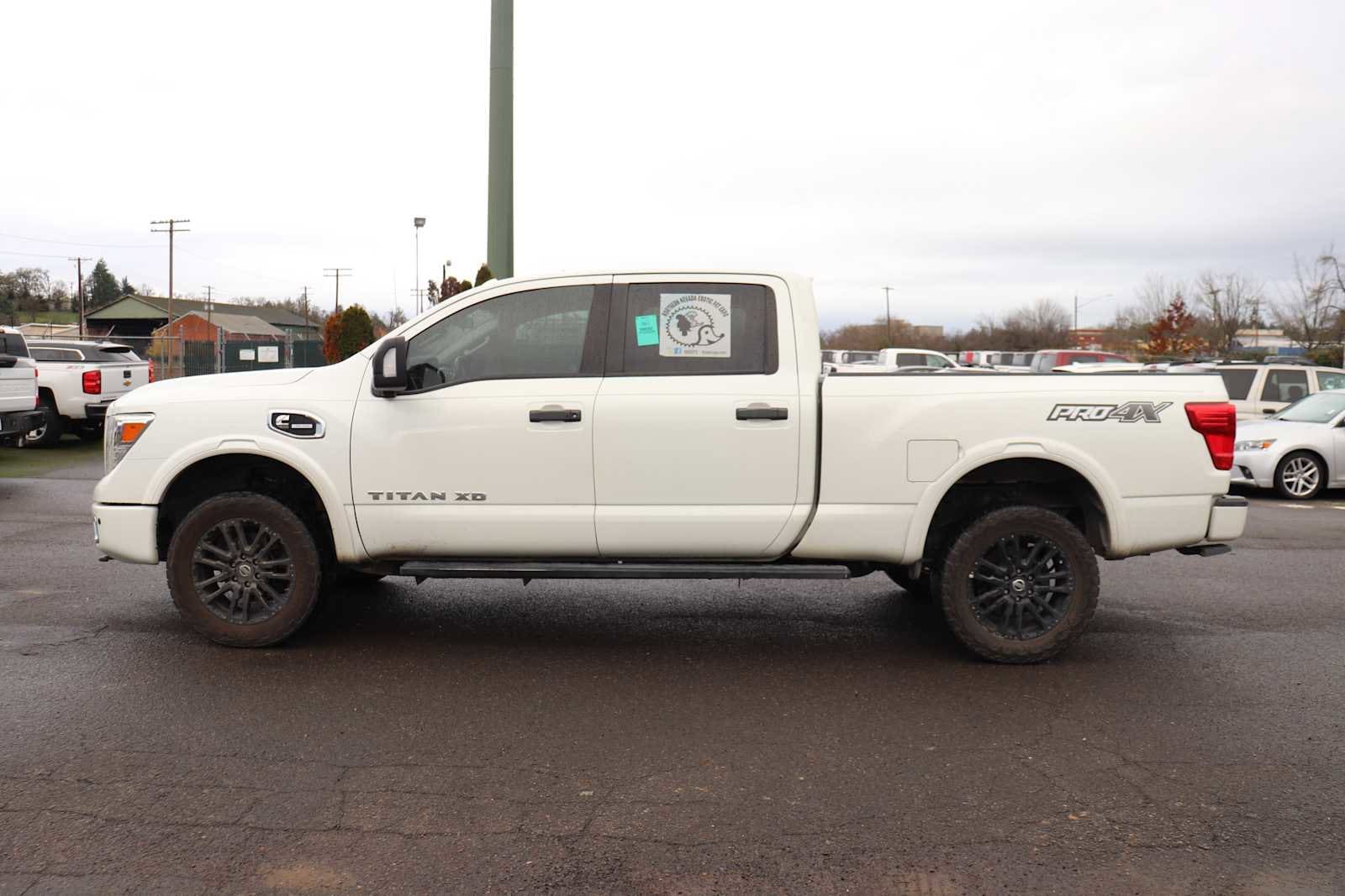 Thumbnail: 2017 Nissan Titan - 8