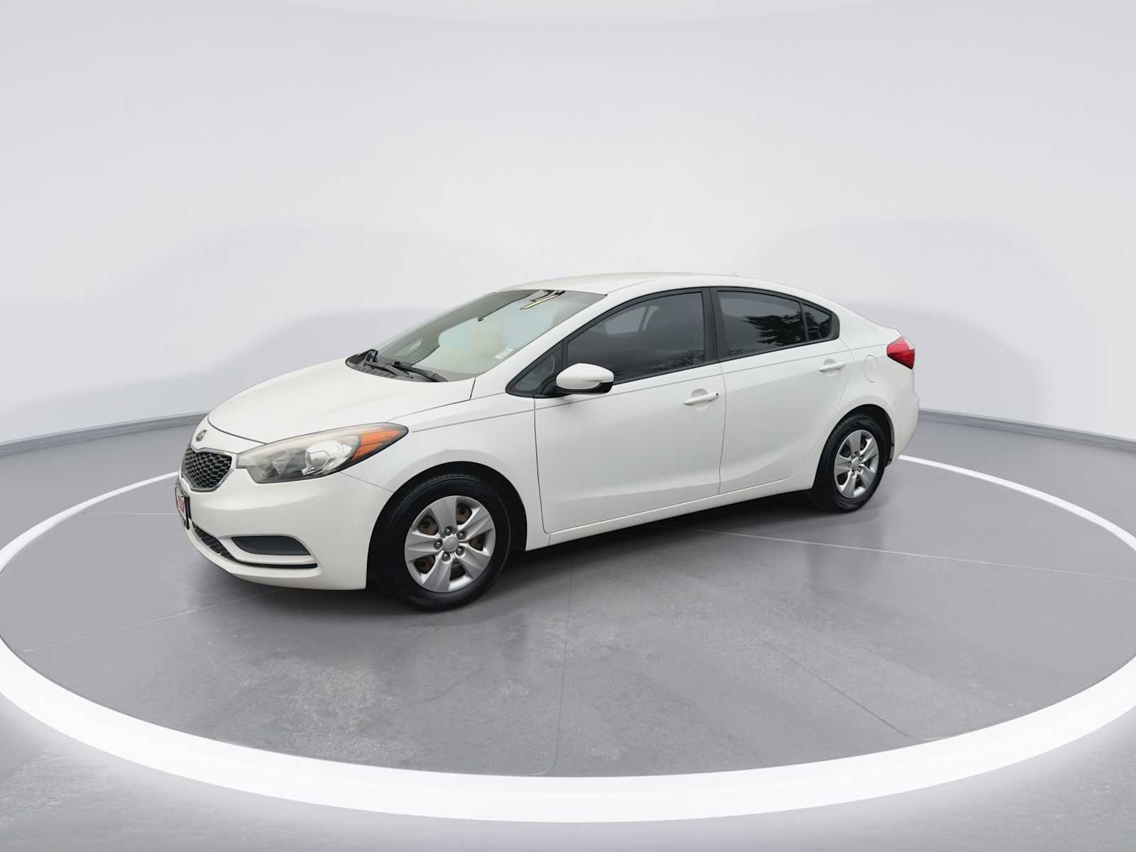 Thumbnail: 2016 Kia Forte - 4