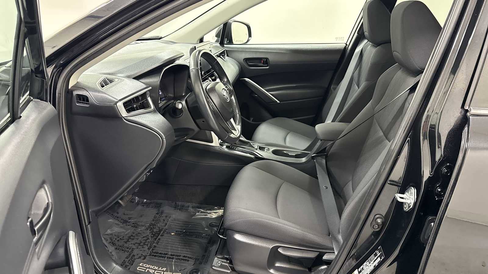 Thumbnail: 2022 Toyota Corolla Cross - 13