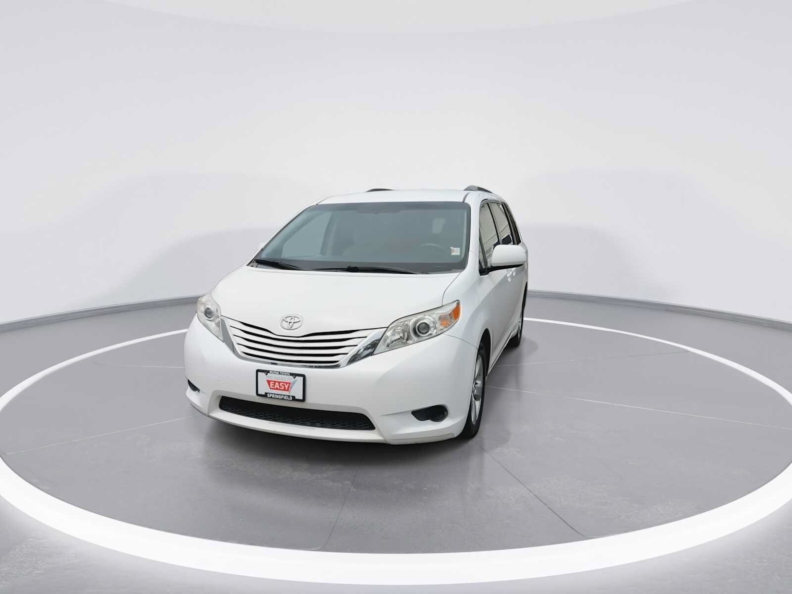 Thumbnail: 2015 Toyota Sienna - 2