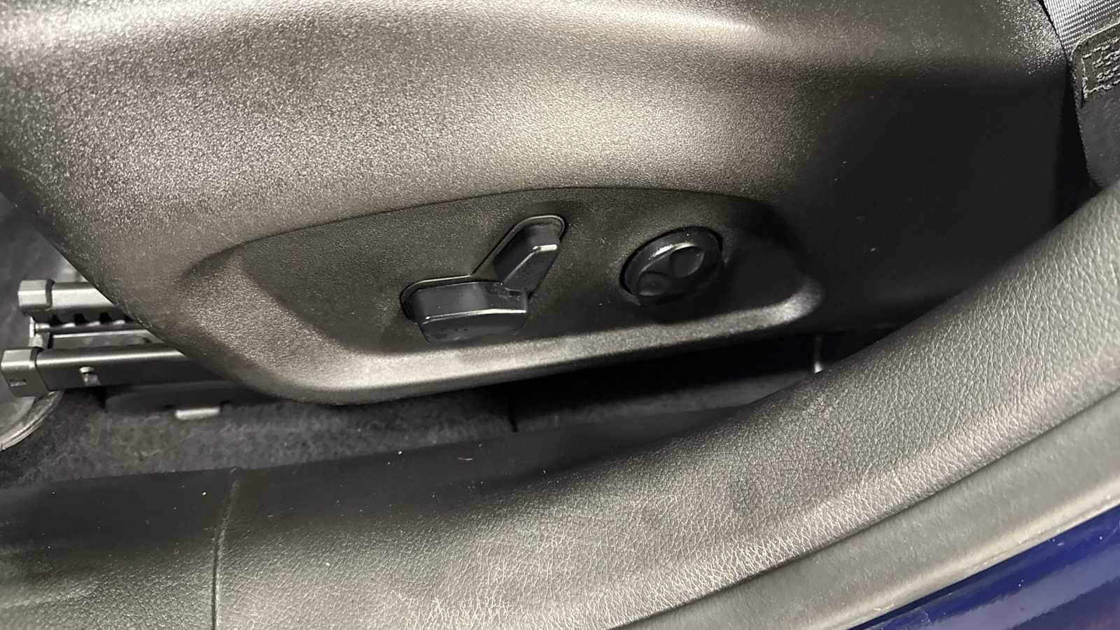 Thumbnail: 2017 Jeep Renegade - 14