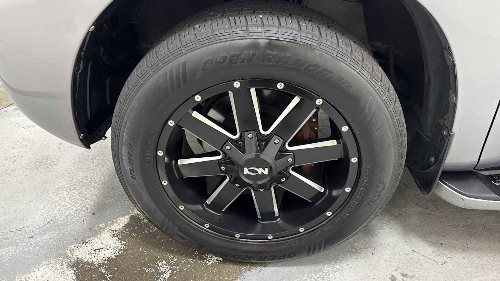 Thumbnail: 2010 Toyota Sequoia - 10