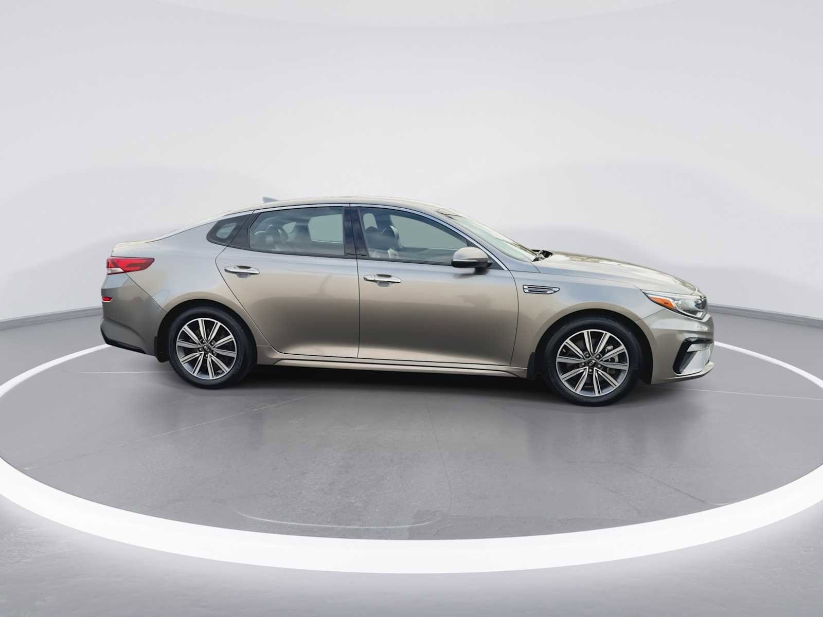 Thumbnail: 2019 Kia Optima - 9