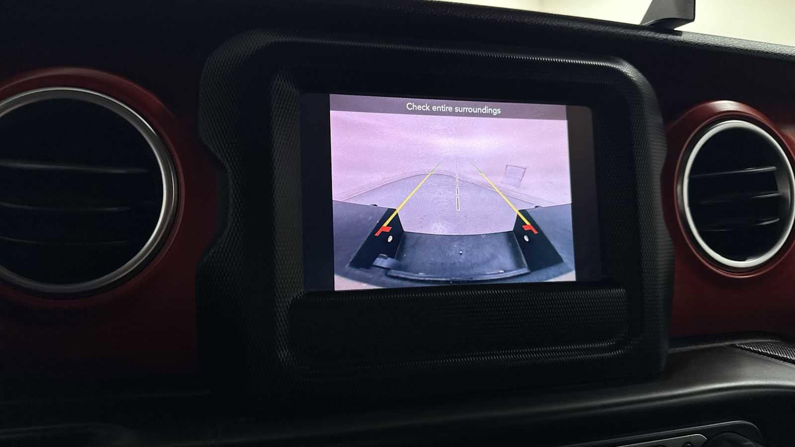 Thumbnail: 2020 Jeep Gladiator - 19