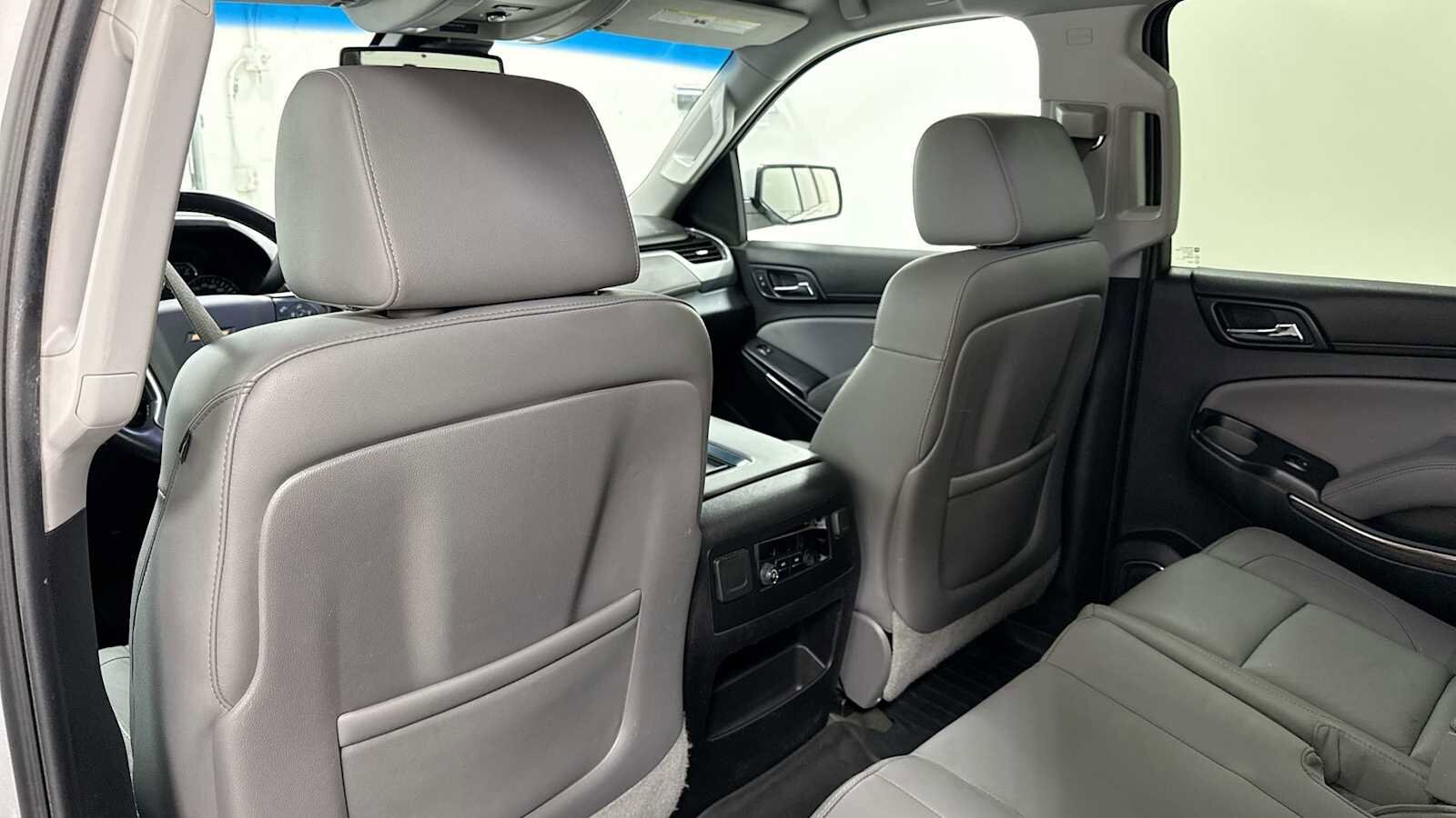 Thumbnail: 2015 Chevrolet Suburban - 26