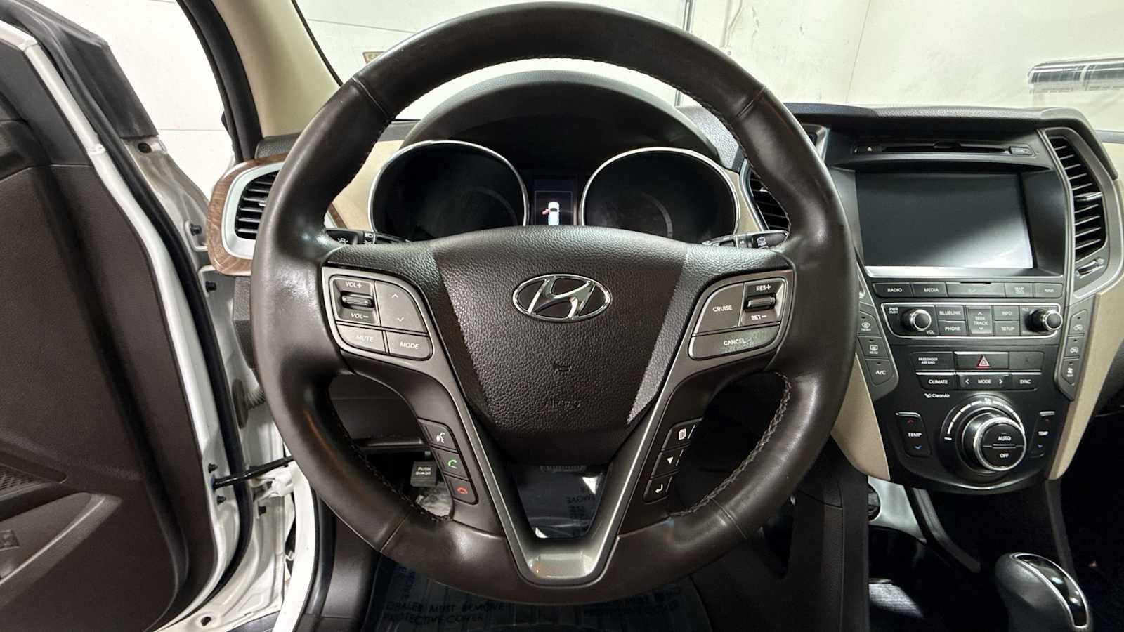 Thumbnail: 2017 Hyundai Santa Fe - 16