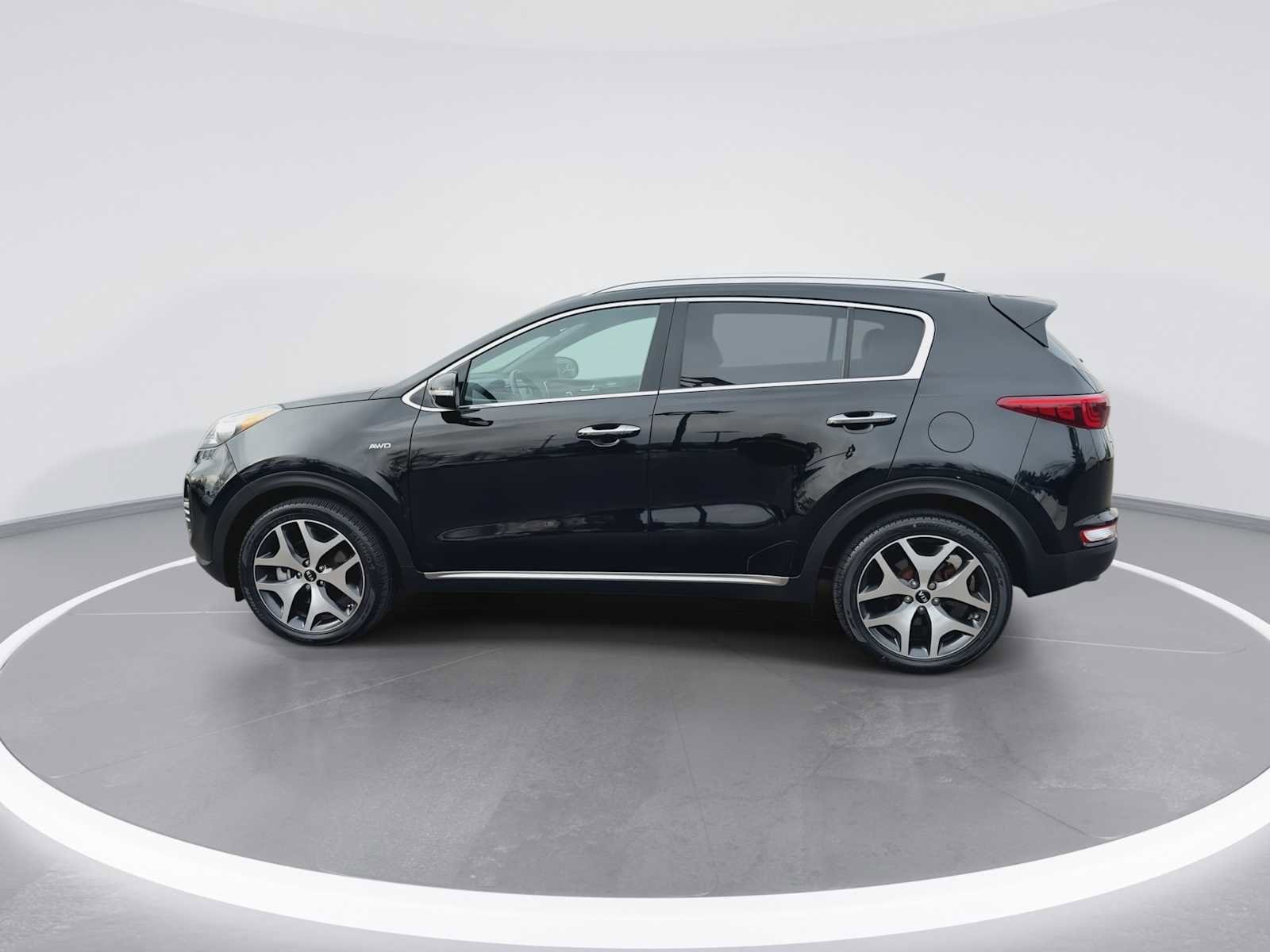 Thumbnail: 2017 Kia Sportage - 5