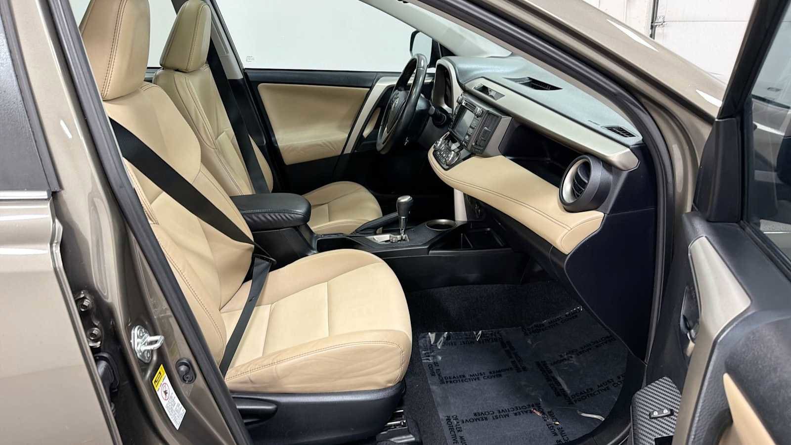 Thumbnail: 2014 Toyota RAV4 - 29