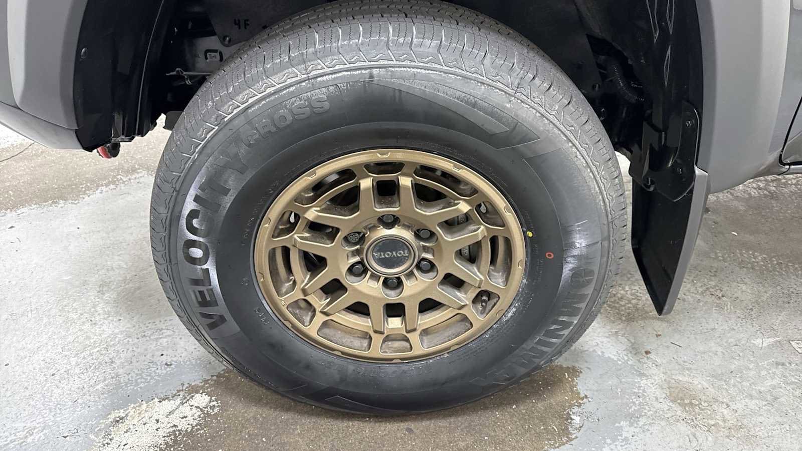 Thumbnail: 2022 Toyota Tacoma - 10