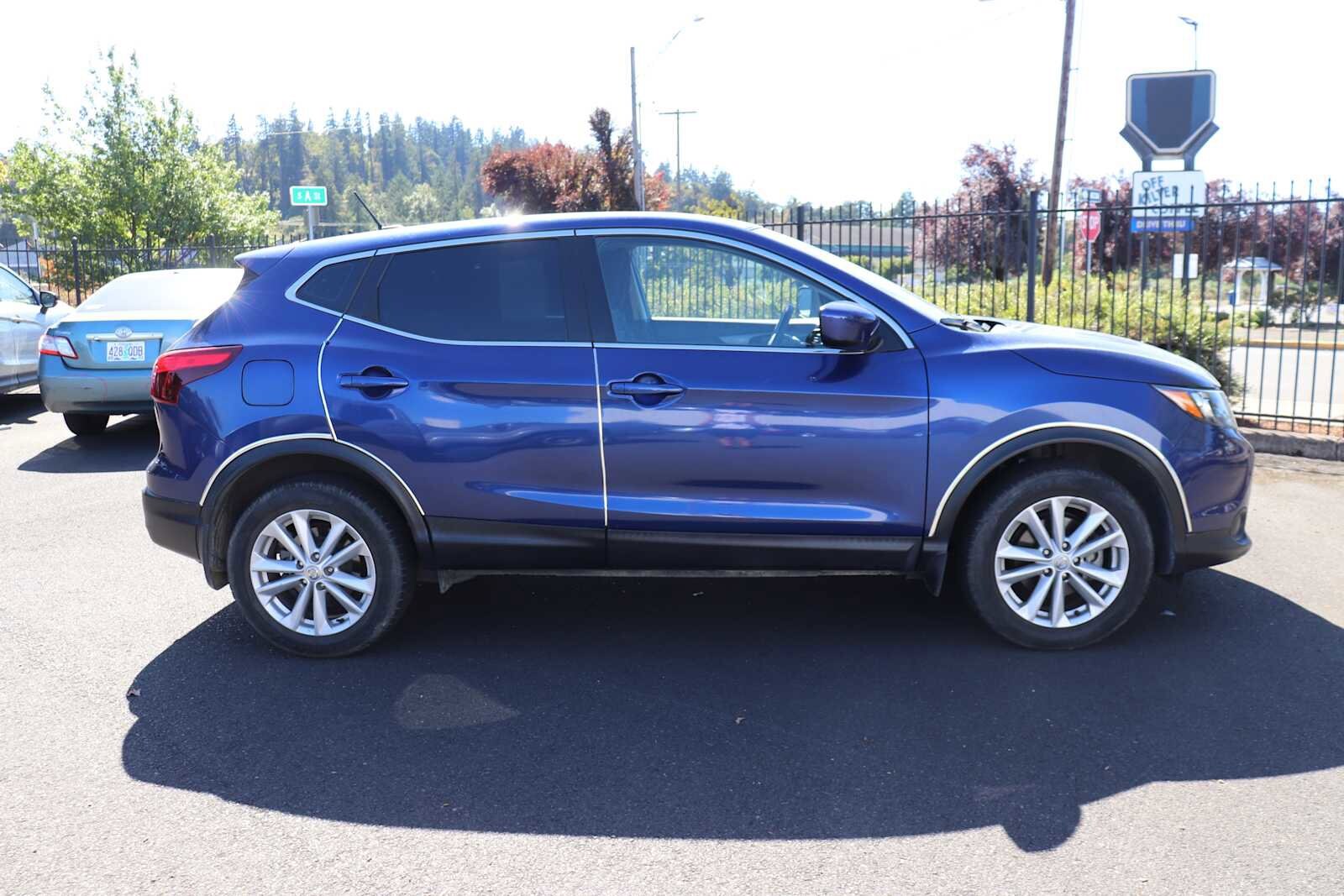 2018 Nissan Rogue Sport S photo 4