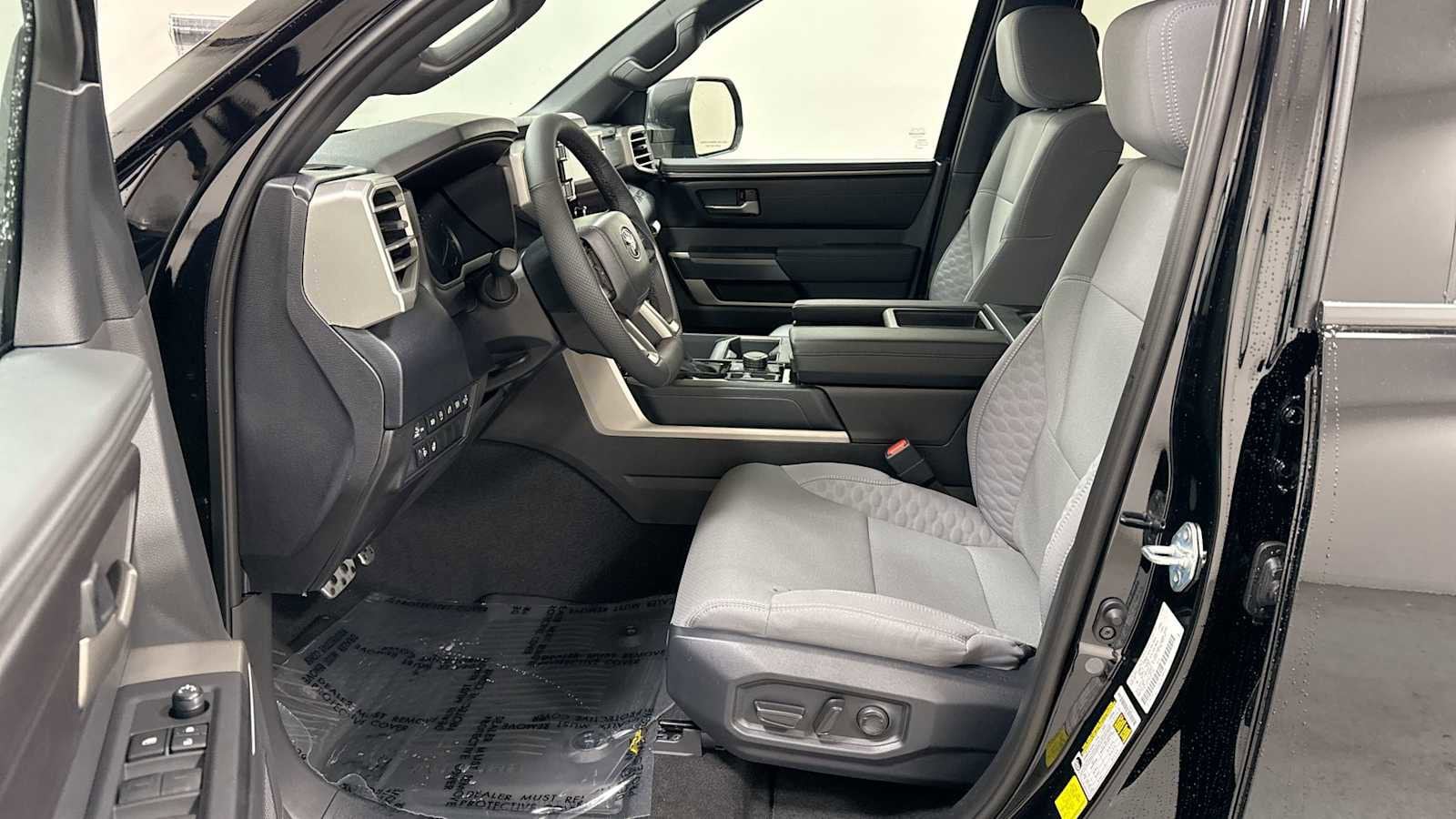 Thumbnail: 2025 Toyota Tundra - 13