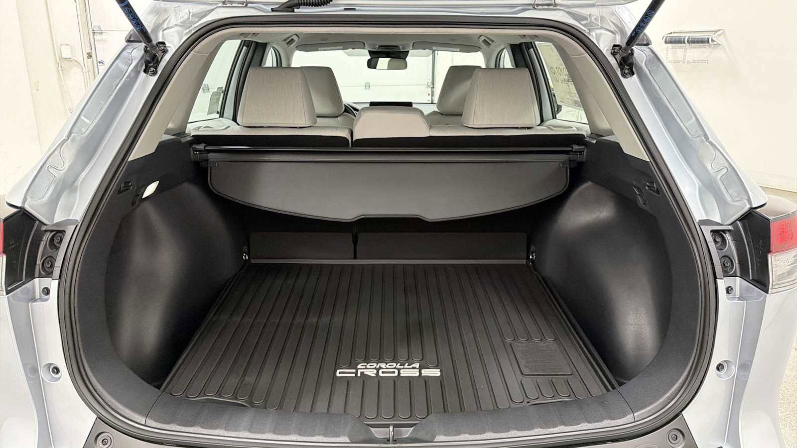 Thumbnail: 2026 Toyota Corolla Cross - 27