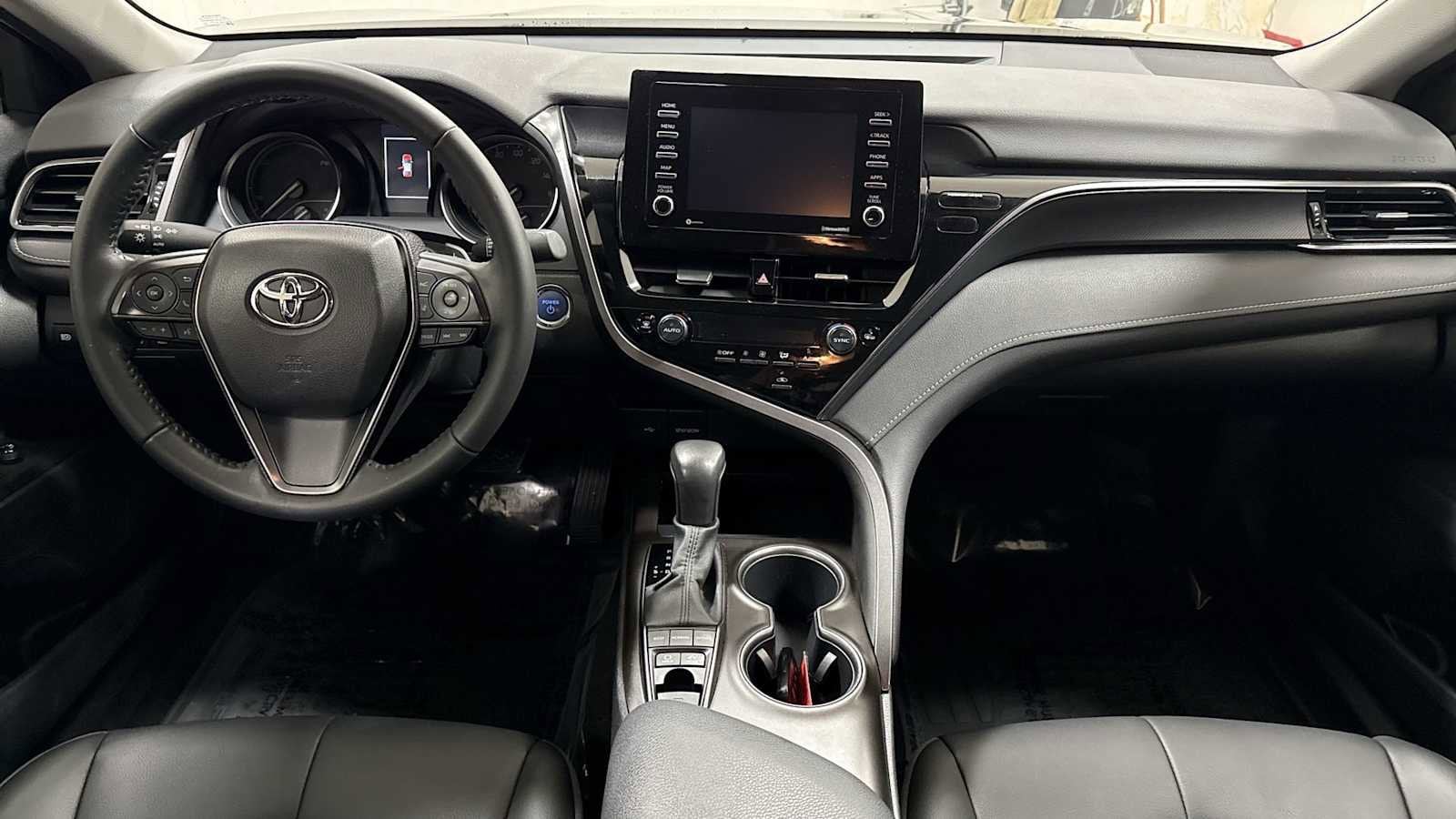 Thumbnail: 2023 Toyota Camry - 25