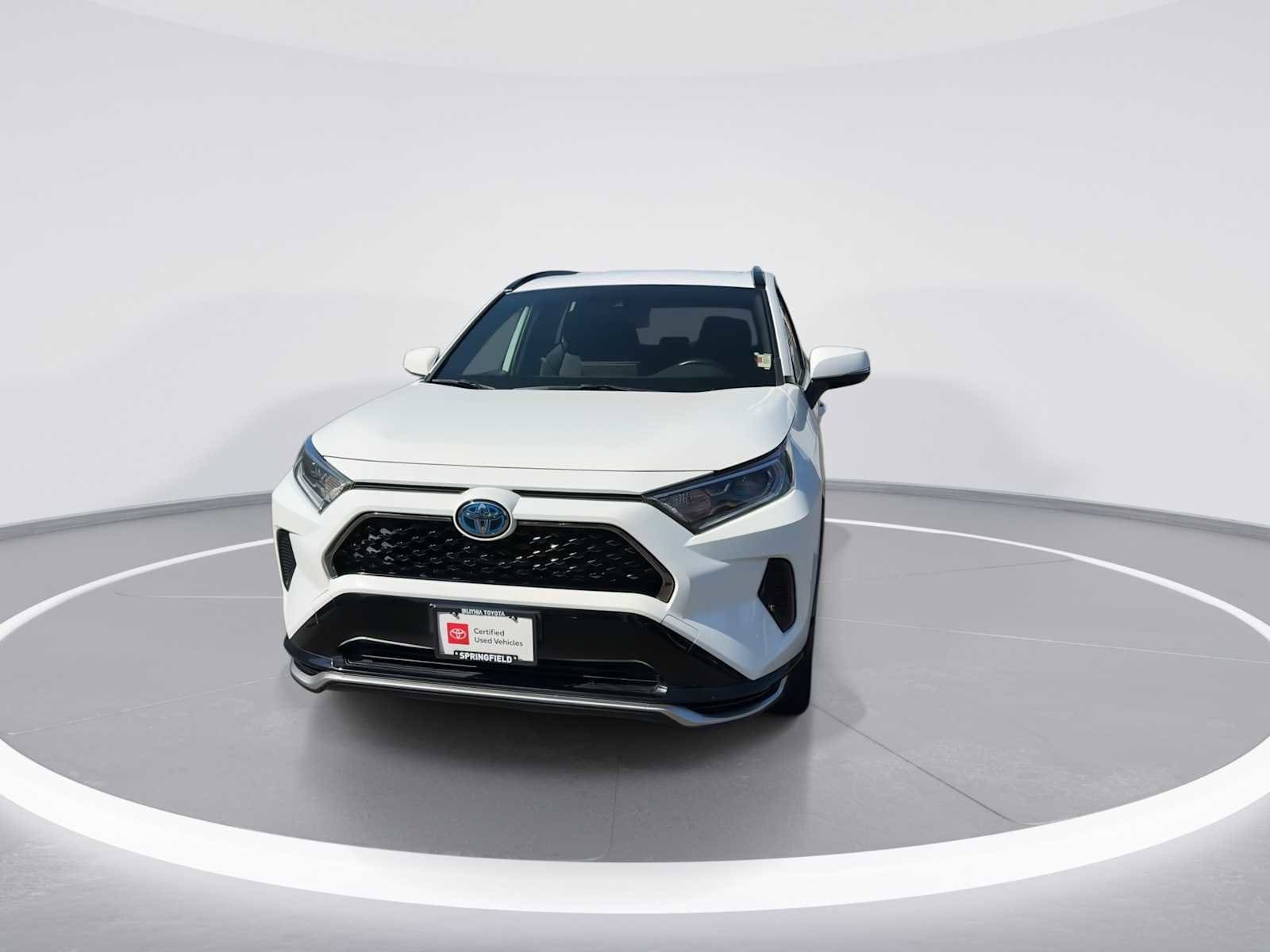 Thumbnail: 2021 Toyota RAV4 - 3