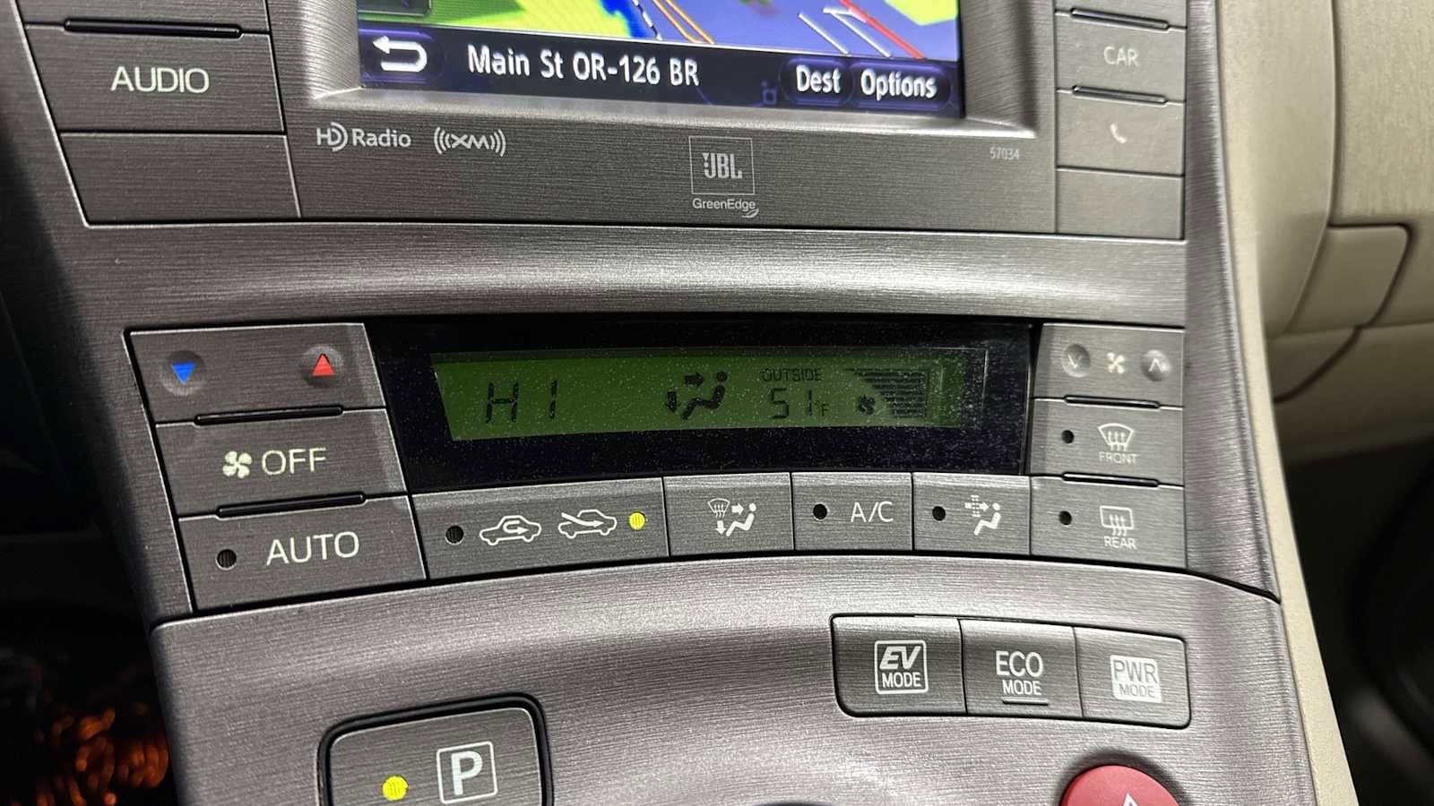 Thumbnail: 2013 Toyota Prius - 20