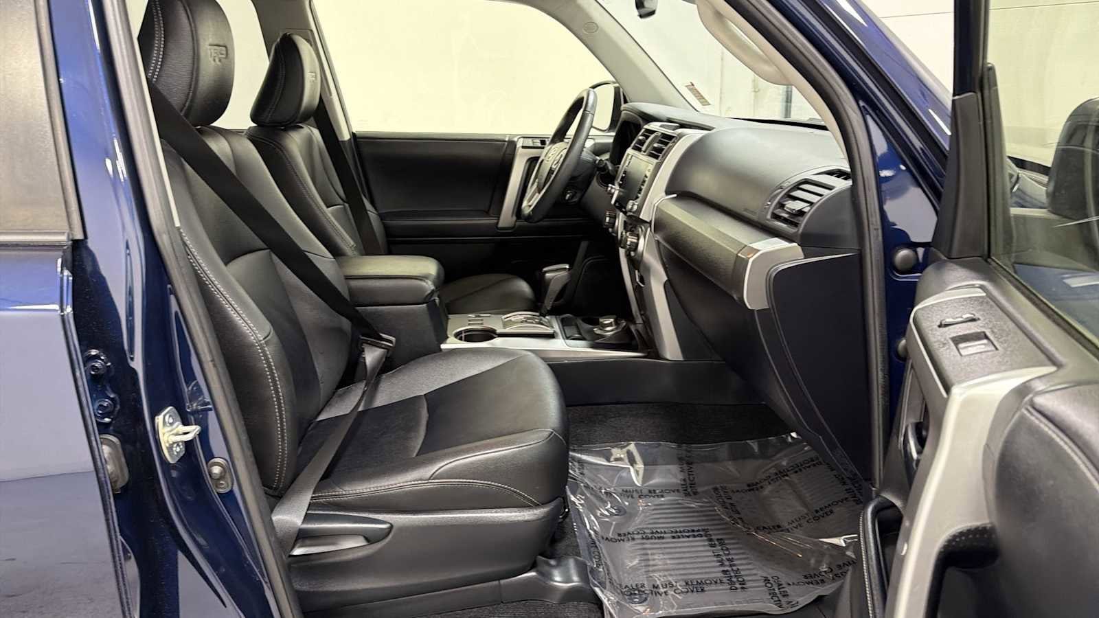 Thumbnail: 2022 Toyota 4Runner - 28