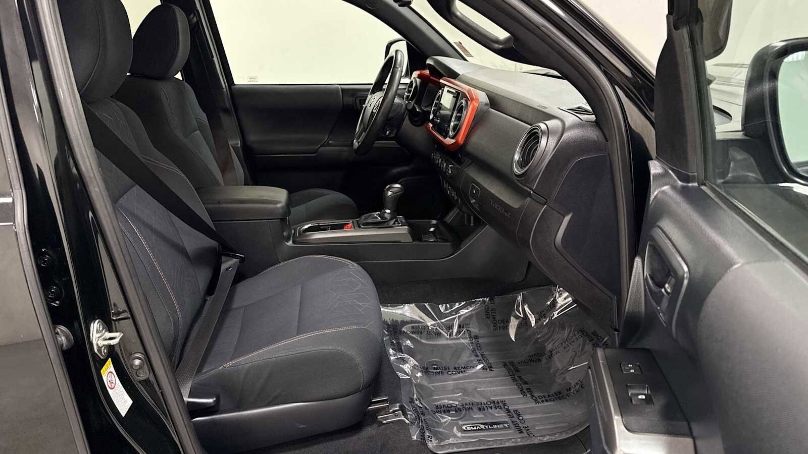 Thumbnail: 2018 Toyota Tacoma - 29