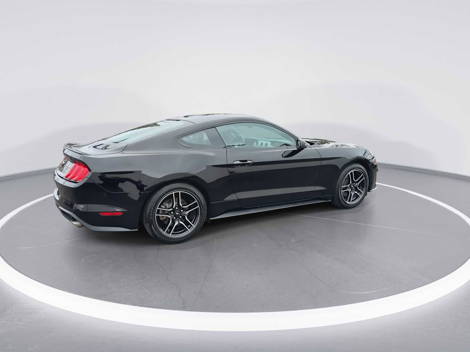 Thumbnail: 2018 Ford Mustang - 8
