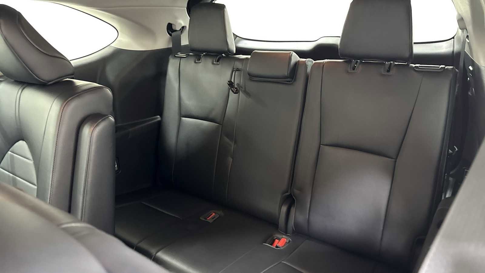 Thumbnail: 2022 Toyota Highlander - 25