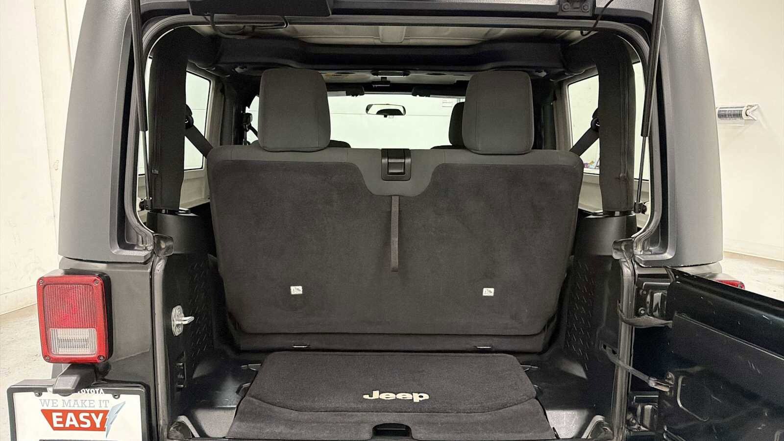 Thumbnail: 2012 Jeep Wrangler - 25