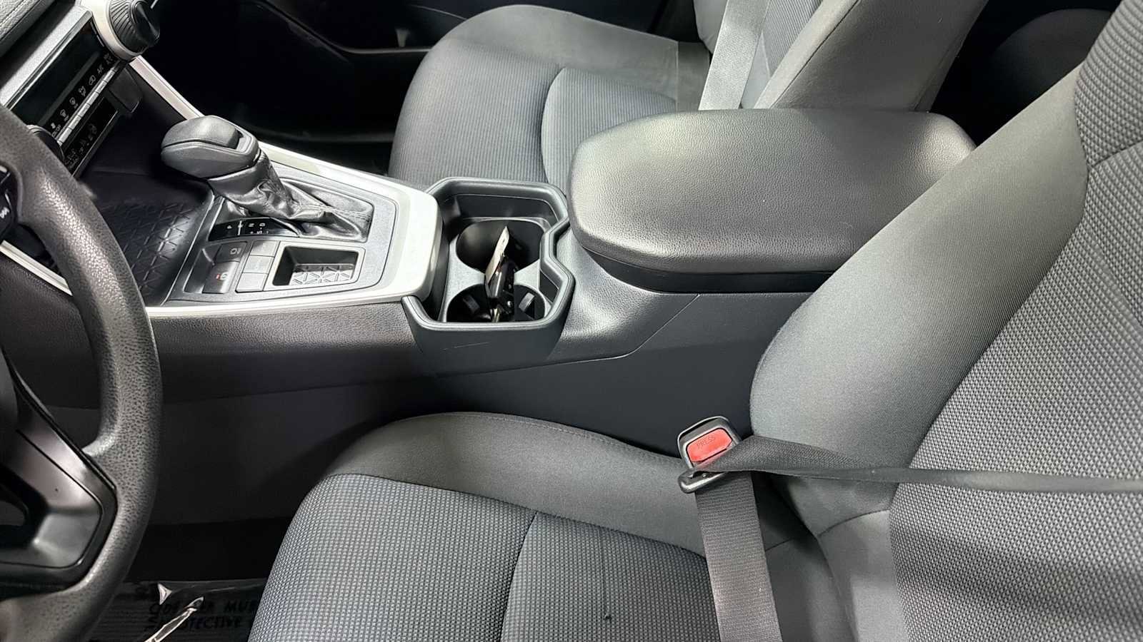 Thumbnail: 2019 Toyota RAV4 - 22