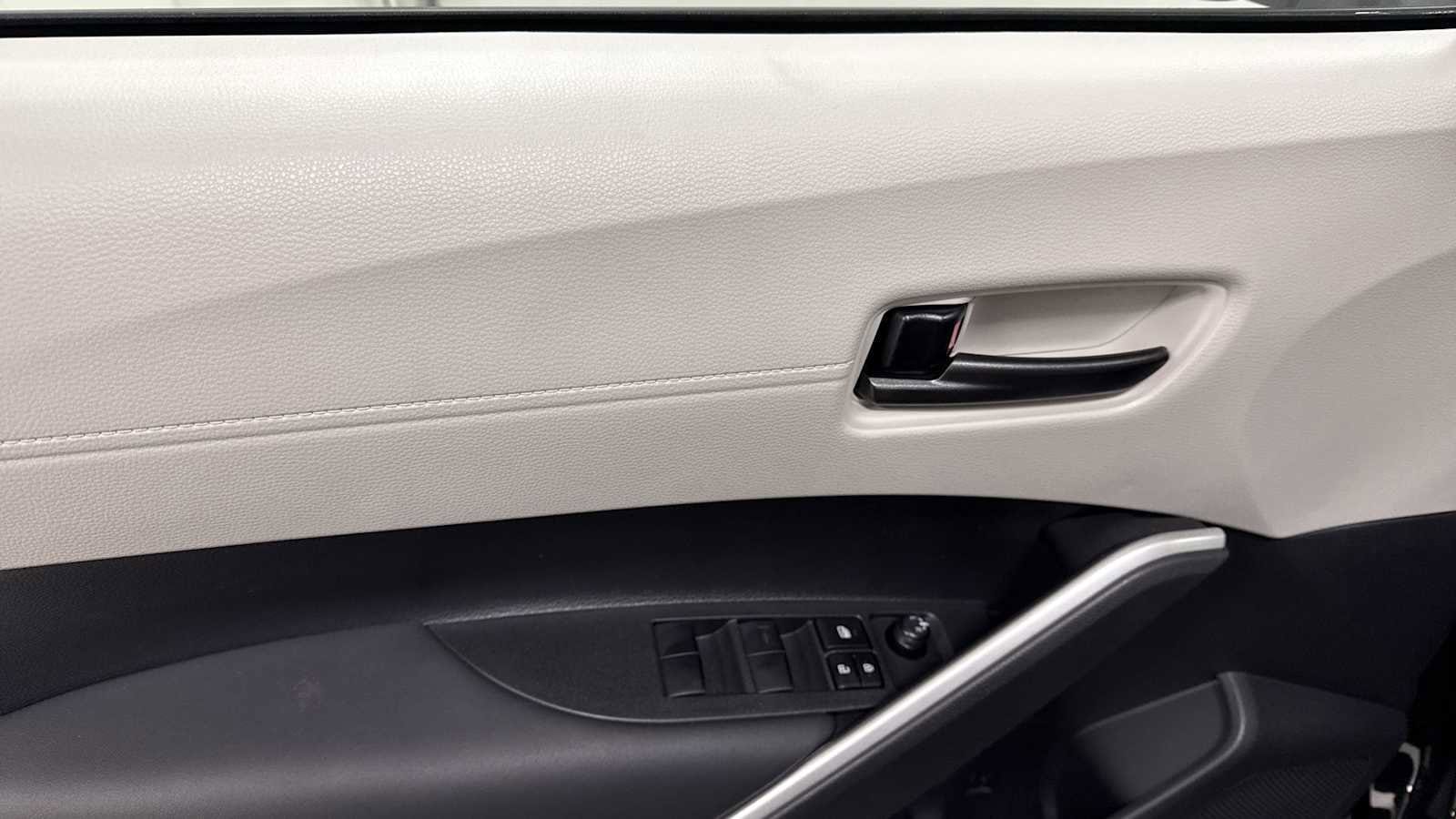 Thumbnail: 2026 Toyota Corolla Cross - 15