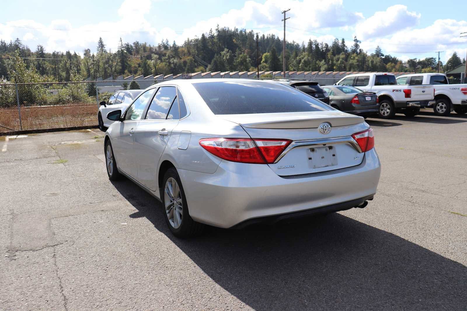 Thumbnail: 2016 Toyota Camry - 7