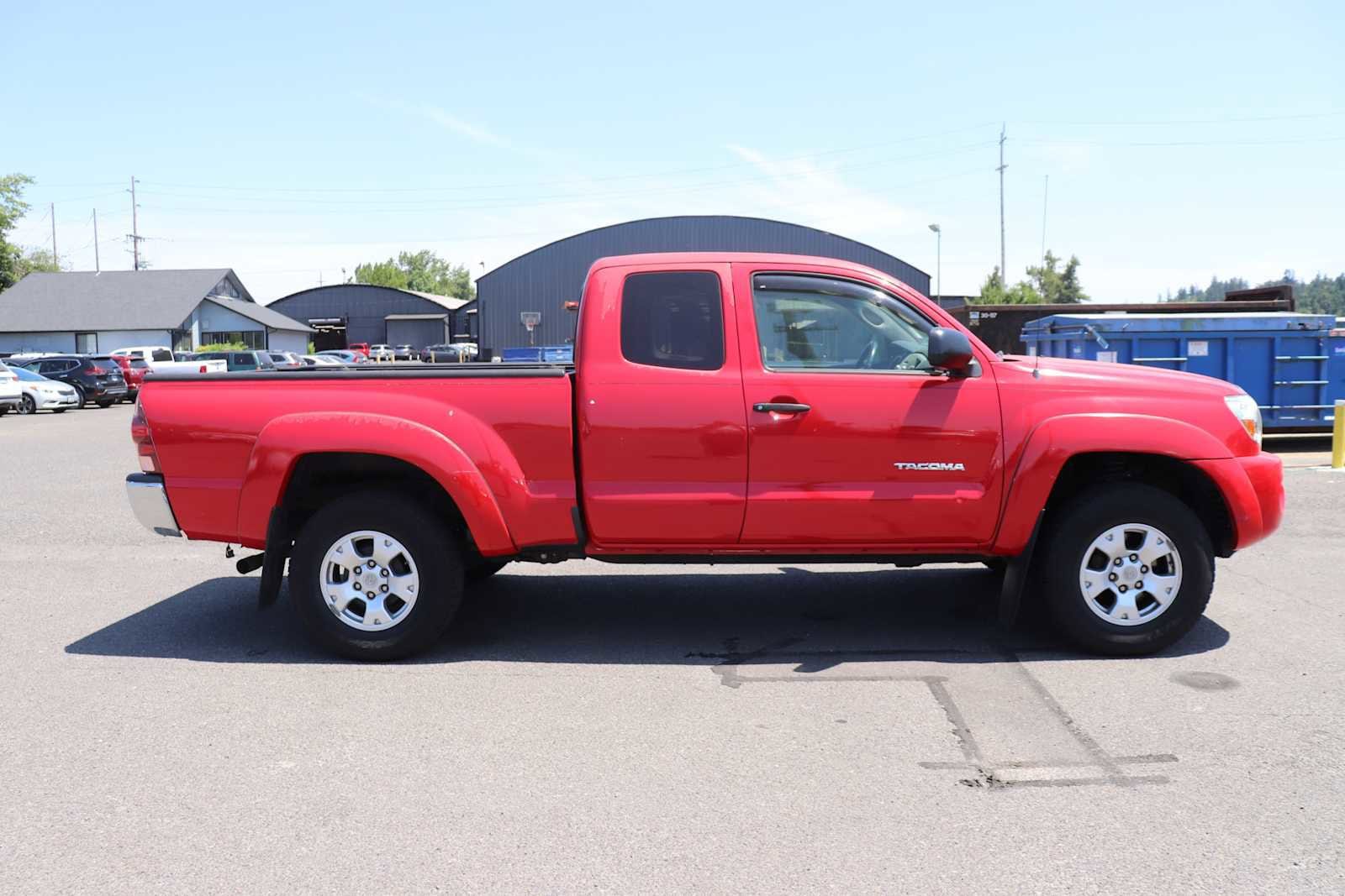 Thumbnail: 2006 Toyota Tacoma - 4