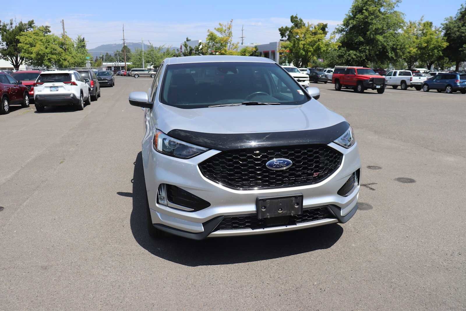 2019 Ford Edge ST photo 3