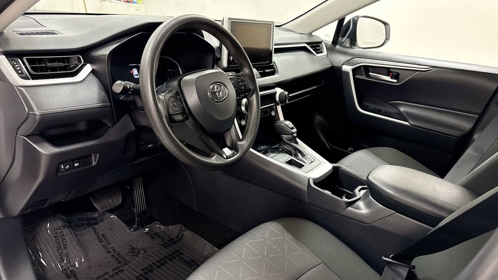 Thumbnail: 2025 Toyota RAV4 - 12