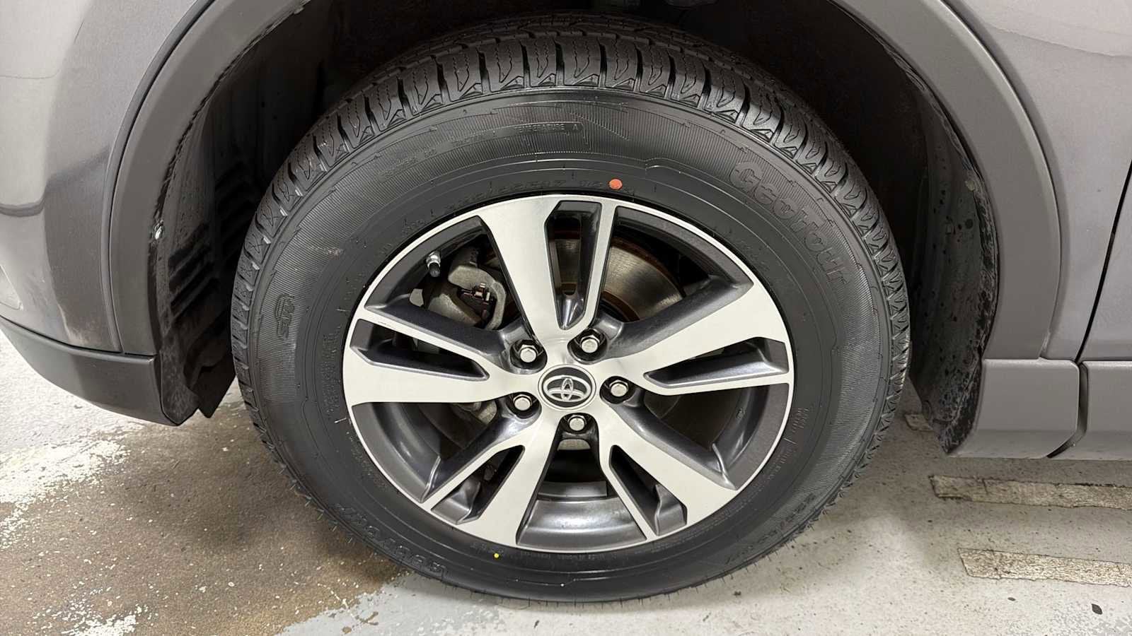 Thumbnail: 2017 Toyota RAV4 - 10