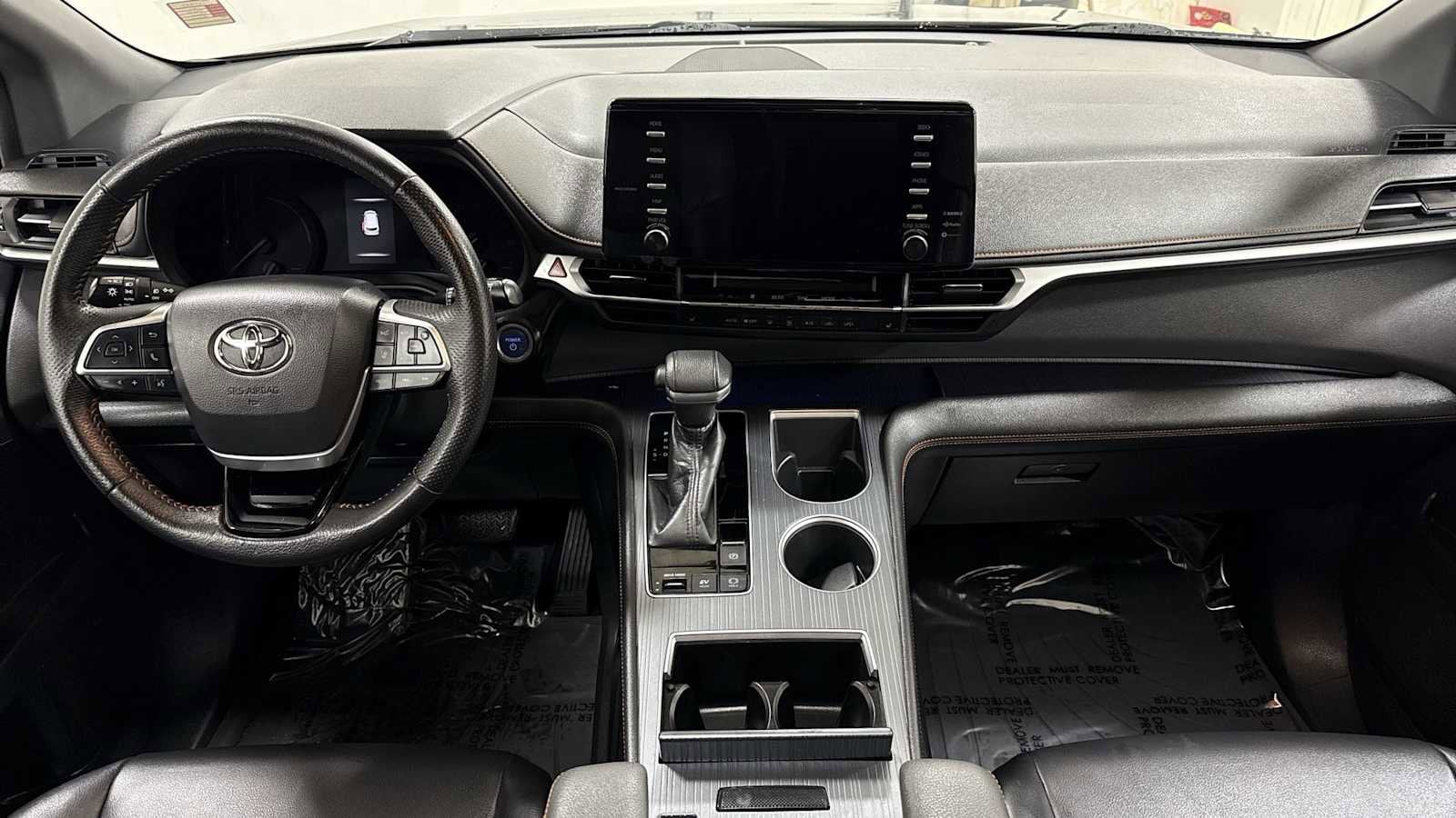 Thumbnail: 2021 Toyota Sienna - 28