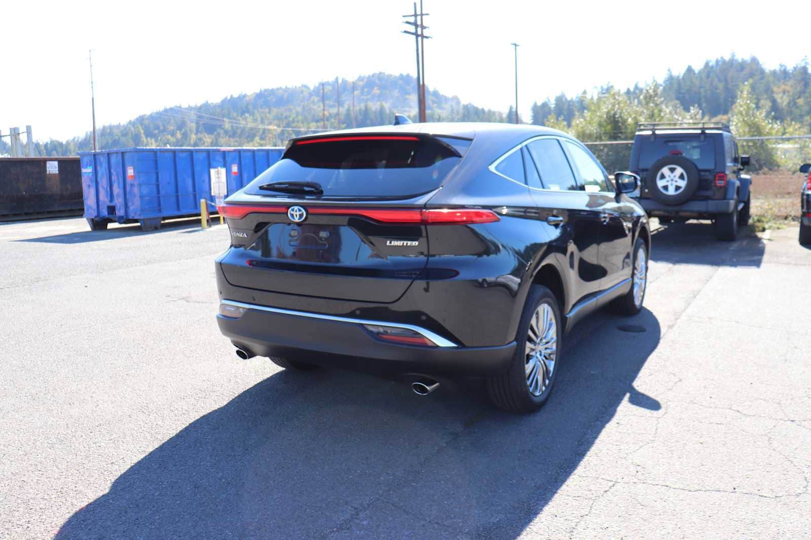 Thumbnail: 2023 Toyota Venza - 5