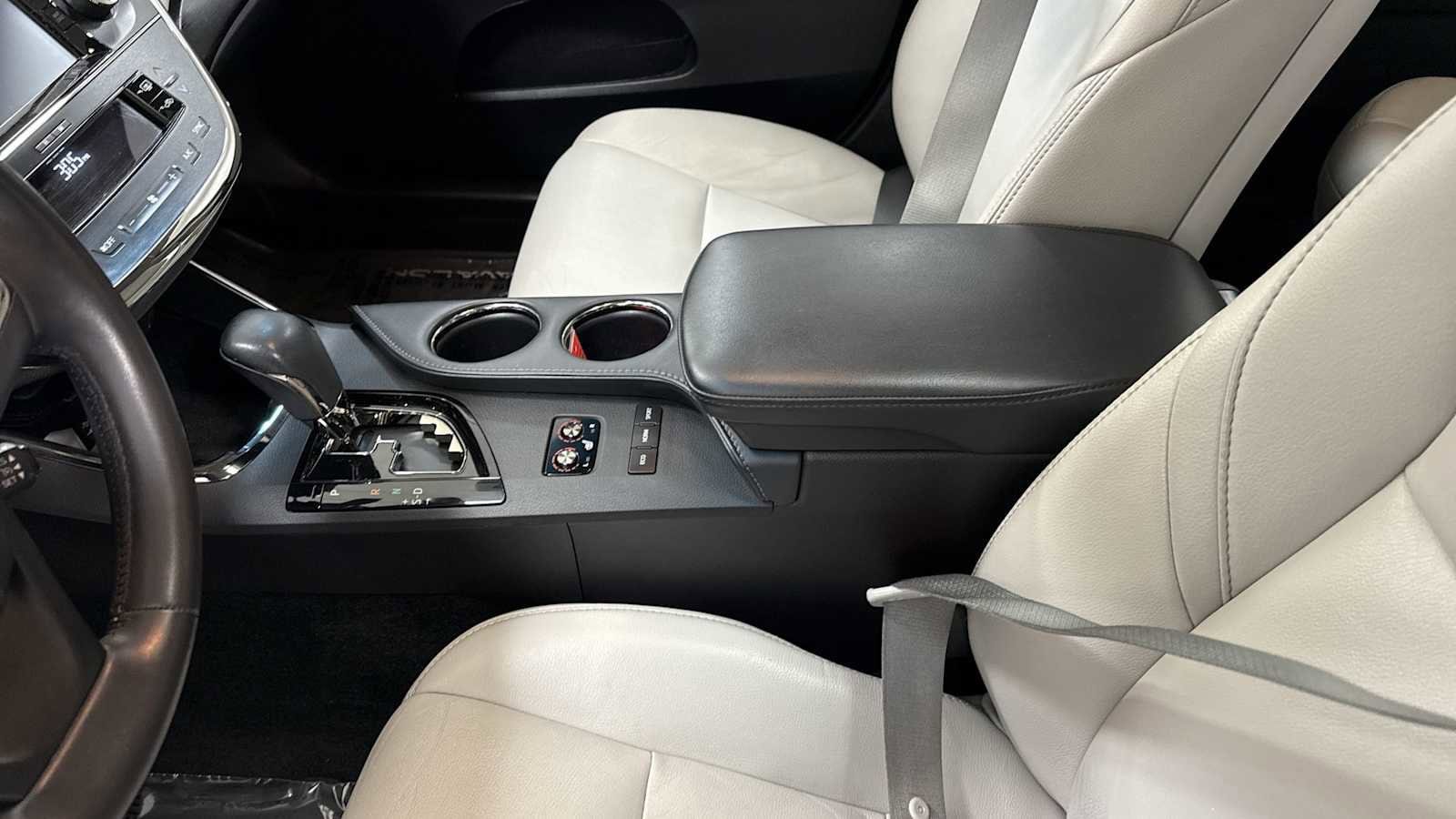 Thumbnail: 2016 Toyota Avalon - 23