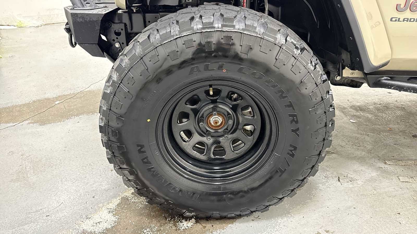 Thumbnail: 2020 Jeep Gladiator - 10