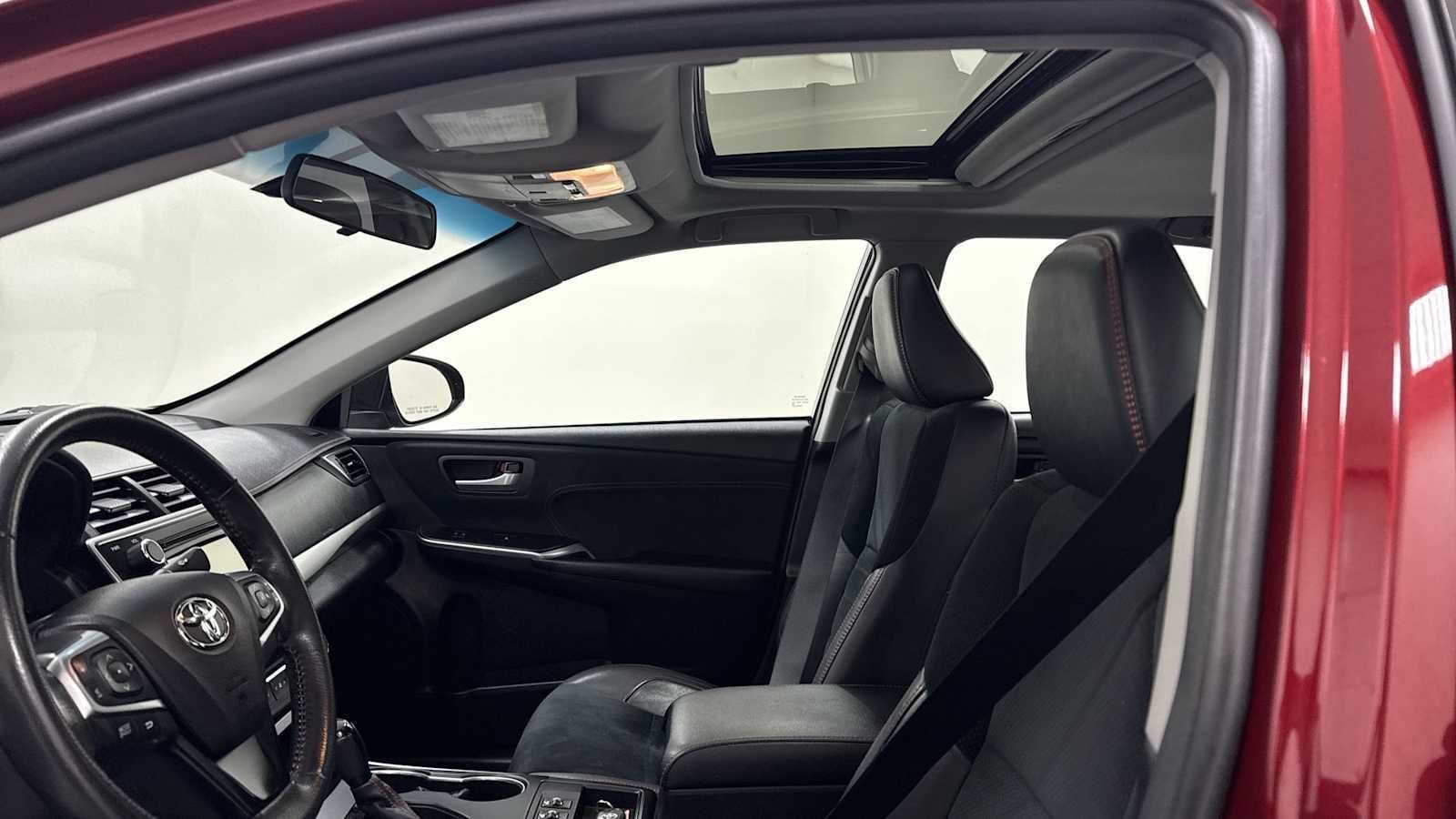 Thumbnail: 2017 Toyota Camry - 23