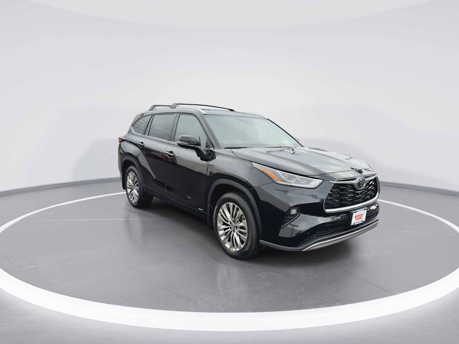 Thumbnail: 2026 Toyota Highlander - 2