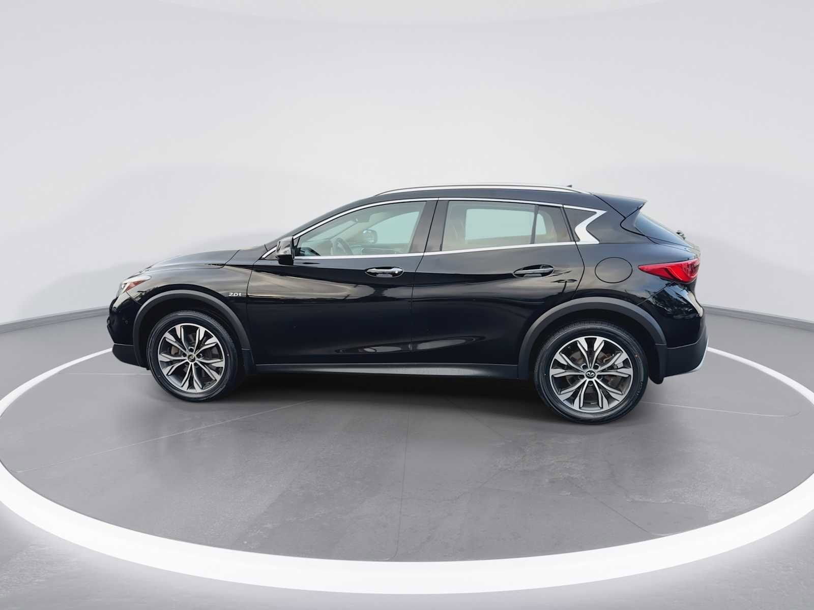Thumbnail: 2018 INFINITI QX30 - 5