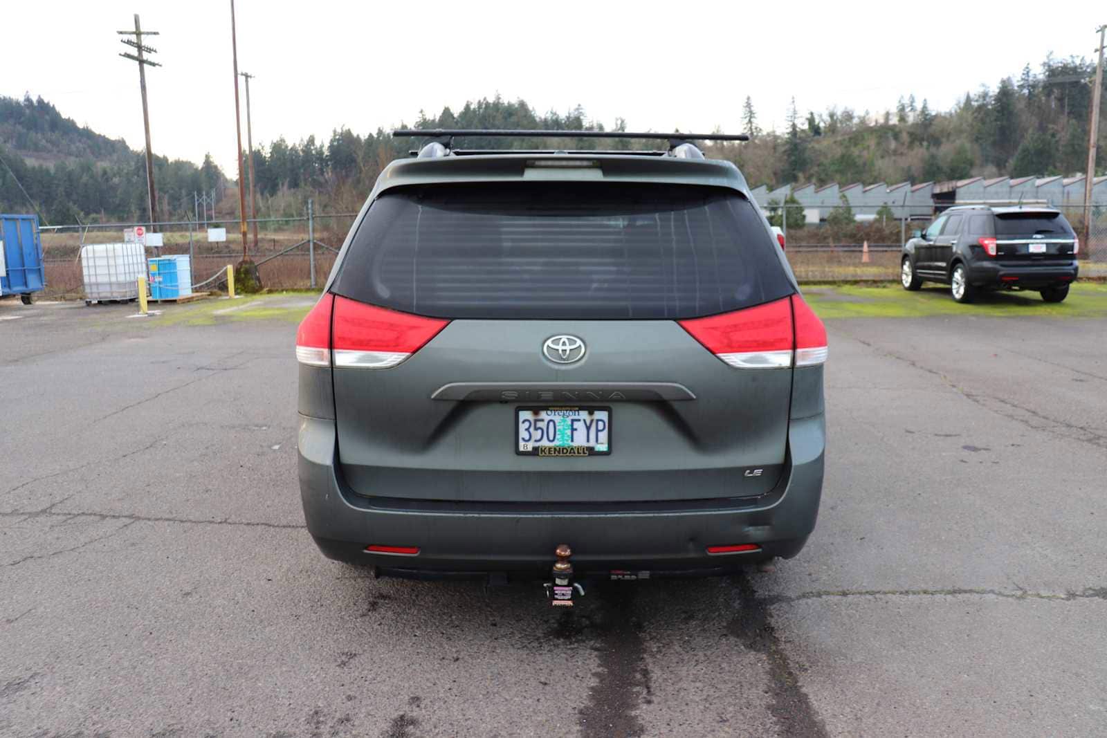 Thumbnail: 2012 Toyota Sienna - 6