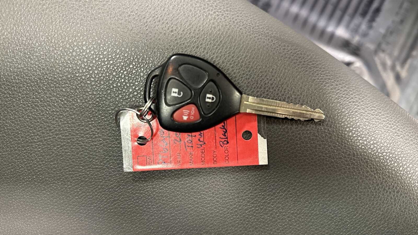 Thumbnail: 2019 Toyota 4Runner - 32