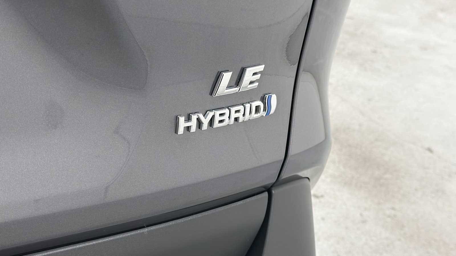 Thumbnail: 2021 Toyota RAV4 - 27